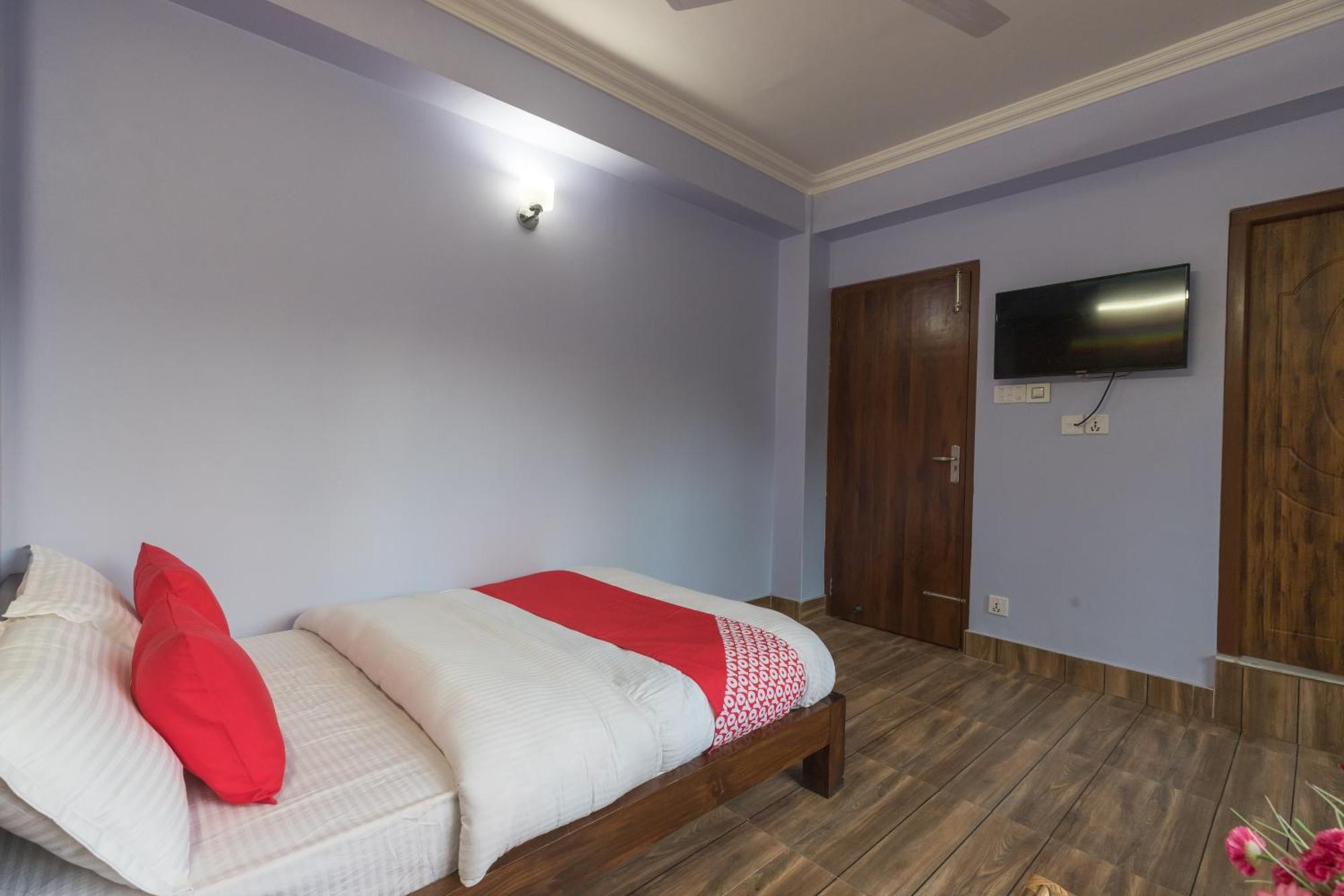 Oyo 729 Hotel Era Balaju Экстерьер фото